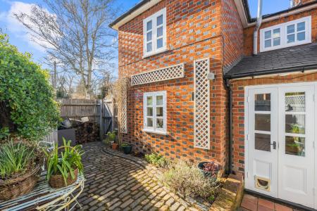 2 bedroom Cottage for sale in Heath Lane, Codicote, SG4