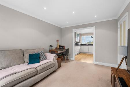 1 bedroom Flat for sale in School Lane, Essendon, AL9