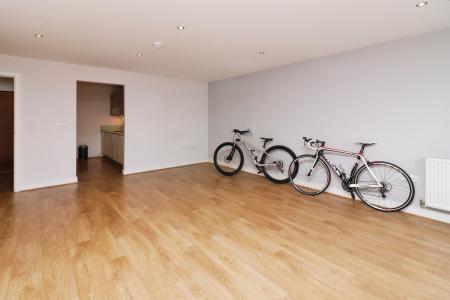 2 bedroom Flat to let in Woolners Way, Stevenage, SG1