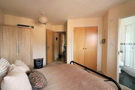 2 bedroom Flat to let in Mendip Way, Great Ashby, Stevenage, SG1