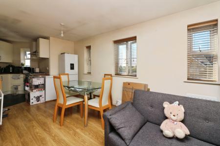 2 bedroom Flat to let in Mendip Way, Great Ashby, Stevenage, SG1