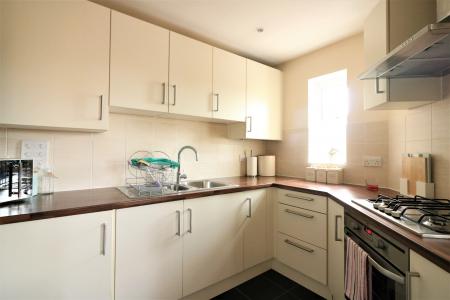 2 bedroom Flat to let in Mendip Way, Great Ashby, Stevenage, SG1