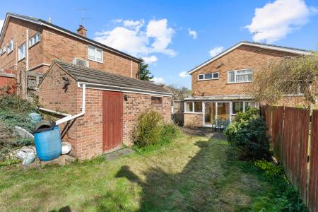 3 bedroom Semi-detached house for sale in Grange Rise, Codicote, SG4