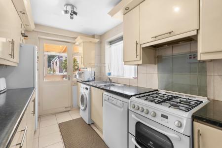 3 bedroom Semi-detached house for sale in Grange Rise, Codicote, SG4
