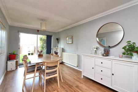 3 bedroom Terraced House to let in Burghley Close, Stevenage, SG2