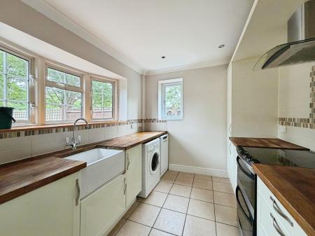 3 bedroom End of terrace house to let in Longfields, Stevenage, SG2