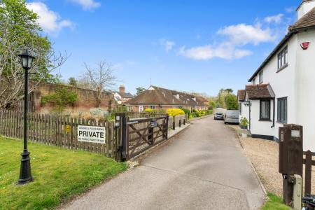 2 bedroom Mews house for sale in Rectory Road, Welwyn Garden City, AL8