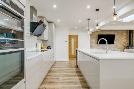 3 bedroom Semi-detached bungalow for sale in Glebe Road, Welwyn, AL6