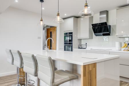 3 bedroom Semi-detached bungalow for sale in Glebe Road, Welwyn, AL6