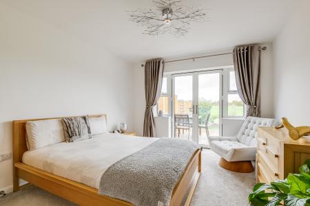 3 bedroom Semi-detached bungalow for sale in Glebe Road, Welwyn, AL6