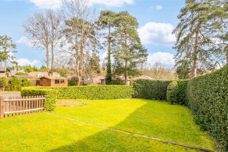 4 bedroom Detached house for sale in Wendover Drive, Welwyn, AL6