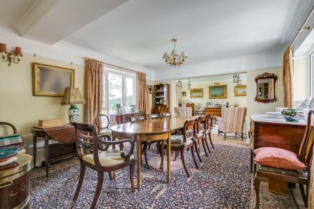 4 bedroom Detached house for sale in Wendover Drive, Welwyn, AL6