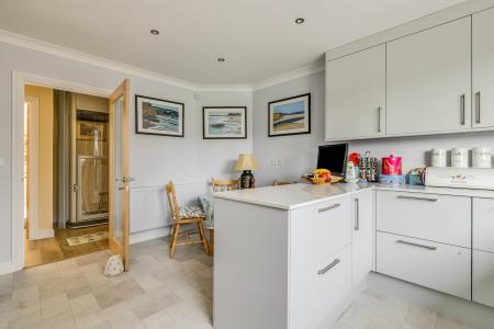 4 bedroom Detached house for sale in Wendover Drive, Welwyn, AL6