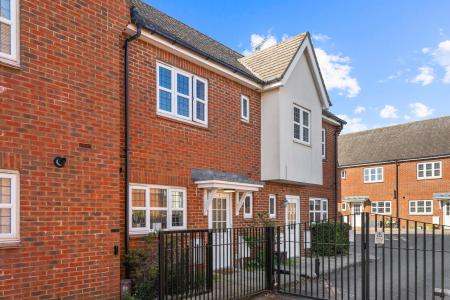 3 bedroom Terraced House for sale in Old Chapel Mews, Codicote, SG4