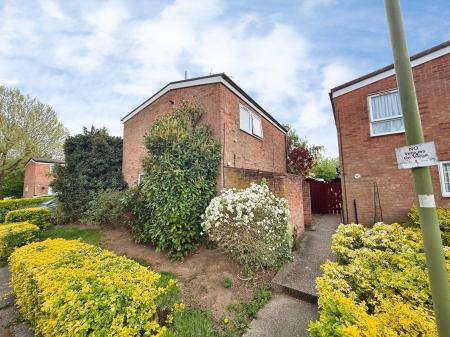 2 bedroom Detached house for sale in Cloverfield, Welwyn Garden City, AL7