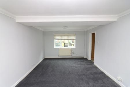 3 bedroom Terraced House to let in Buckthorne Avenue, Stevenage, SG1
