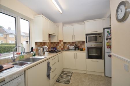 4 bedroom Semi-detached house to let in Whitethorn, Welwyn Garden City, AL7