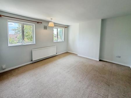 4 bedroom Semi-detached house to let in Whitethorn, Welwyn Garden City, AL7