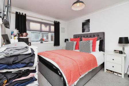3 bedroom End of terrace house to let in High Street, Codicote, SG4