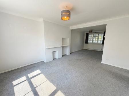 3 bedroom End of terrace house to let in High Street, Codicote, SG4