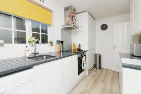 3 bedroom End of terrace house to let in High Street, Codicote, SG4