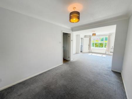 3 bedroom End of terrace house to let in High Street, Codicote, SG4