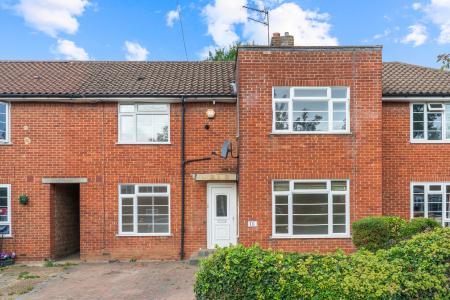 4 bedroom Terraced House for sale in Cowper Road, Welwyn Garden City, AL7