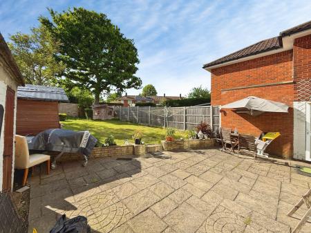 4 bedroom Terraced House for sale in Cowper Road, Welwyn Garden City, AL7