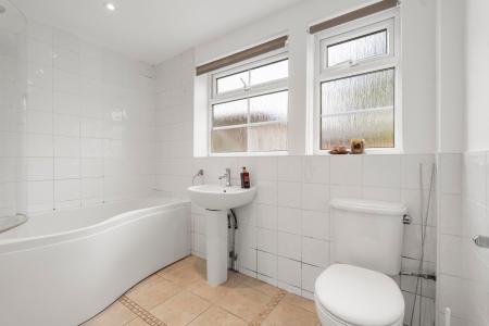 4 bedroom Terraced House for sale in Cowper Road, Welwyn Garden City, AL7