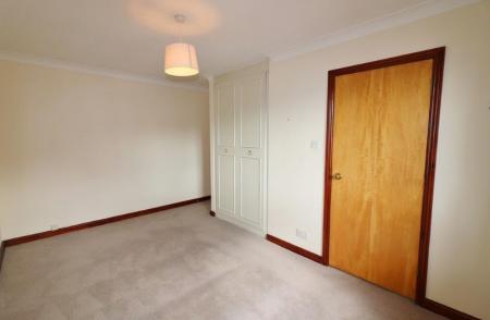 2 bedroom Flat to let in Norton Way South, Letchworth, SG6