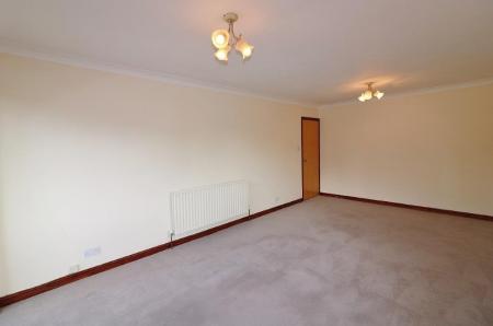 2 bedroom Flat to let in Norton Way South, Letchworth, SG6