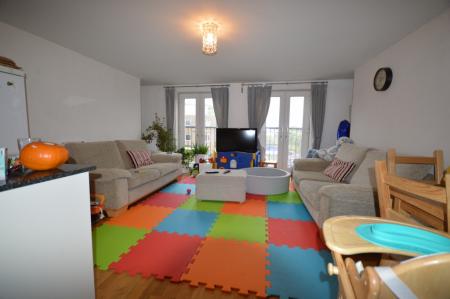 2 bedroom Flat to let in Stevenage Road, Hitchin, SG4