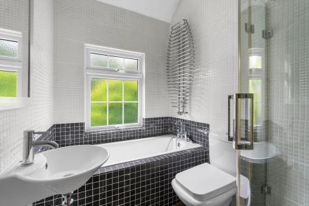 2 bedroom Semi-detached house for sale in Pondcroft Road, Knebworth, SG3