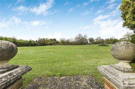 4 bedroom Detached house for sale in Reynards Road, Welwyn, AL6