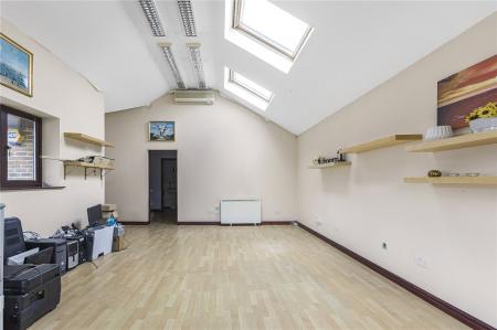 4 bedroom Detached house for sale in Reynards Road, Welwyn, AL6