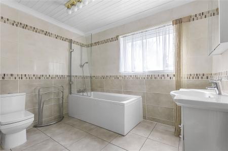 4 bedroom Detached house for sale in Reynards Road, Welwyn, AL6