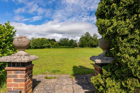 4 bedroom Detached house for sale in Reynards Road, Welwyn, AL6
