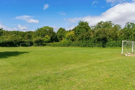 4 bedroom Detached house for sale in Reynards Road, Welwyn, AL6