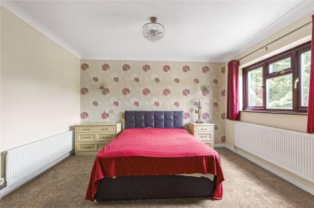 4 bedroom Detached house for sale in Reynards Road, Welwyn, AL6