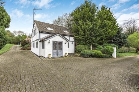 4 bedroom Detached house for sale in Reynards Road, Welwyn, AL6