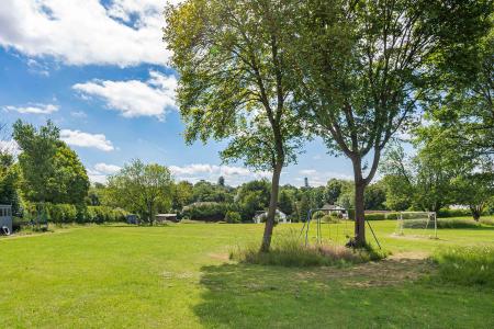 4 bedroom Detached house for sale in Reynards Road, Welwyn, AL6