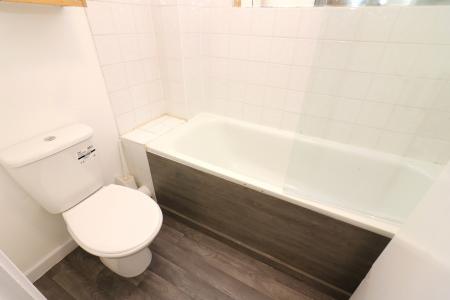 1 bedroom Flat to let in Wordsworth Court, Hatfield, AL10