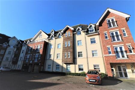 2 bedroom Flat to let in Townsend Mews, Stevenage, SG1