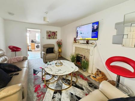 3 bedroom Semi-detached house to let in Tamar Close, Great Ashby, SG1
