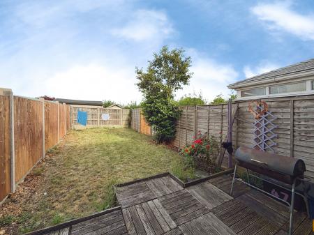 3 bedroom Semi-detached house to let in Tamar Close, Great Ashby, SG1