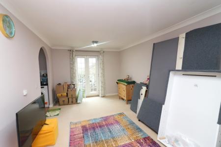 2 bedroom Flat to let in Bridge Road East, Welwyn Garden City, AL7
