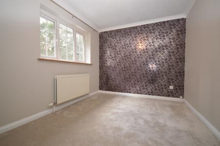 2 bedroom Terraced House to let in Conifer Walk, Chells Manor, Stevenage, SG2