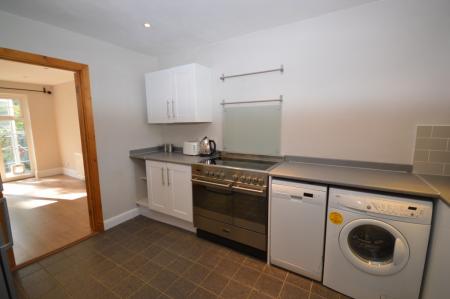 2 bedroom Terraced House to let in Conifer Walk, Chells Manor, Stevenage, SG2