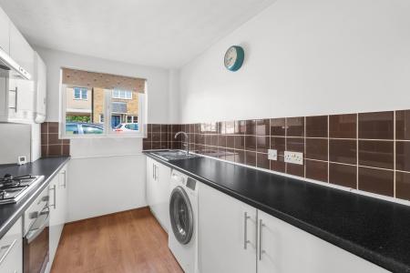 1 bedroom Flat for sale in Winch Close, Codicote, SG4