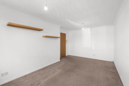 1 bedroom Flat for sale in Winch Close, Codicote, SG4